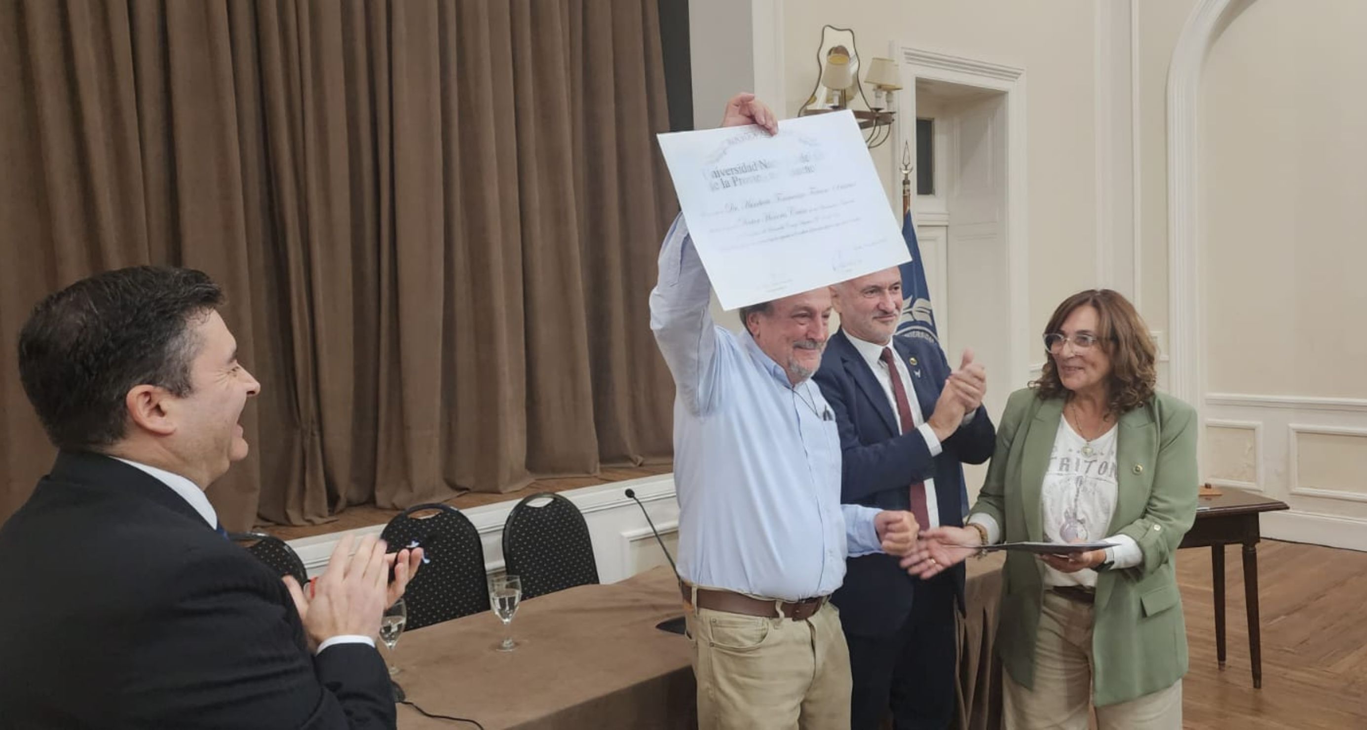 Tommasino recibió título Honoris Causa de la Universidad Nacional del Centro en Argentina